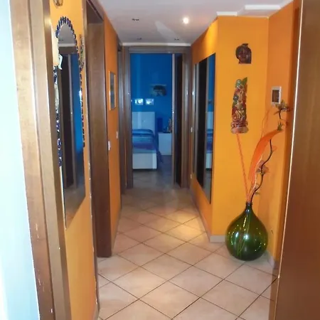 Sara House Pero